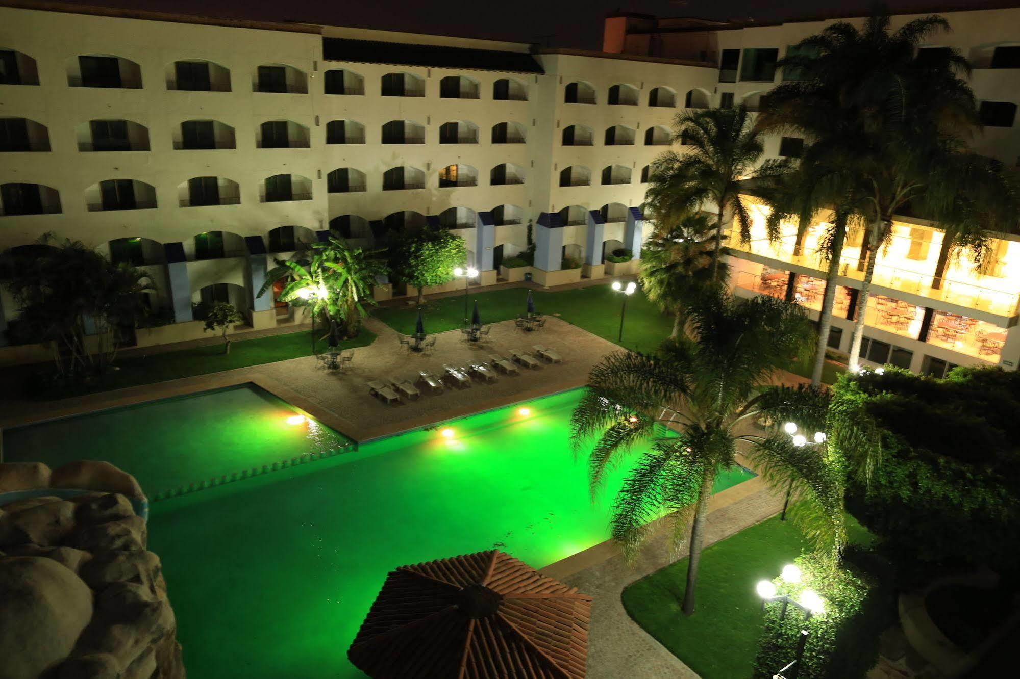 Hotel Gran Plaza&Convention Center Guanajuato Esterno foto