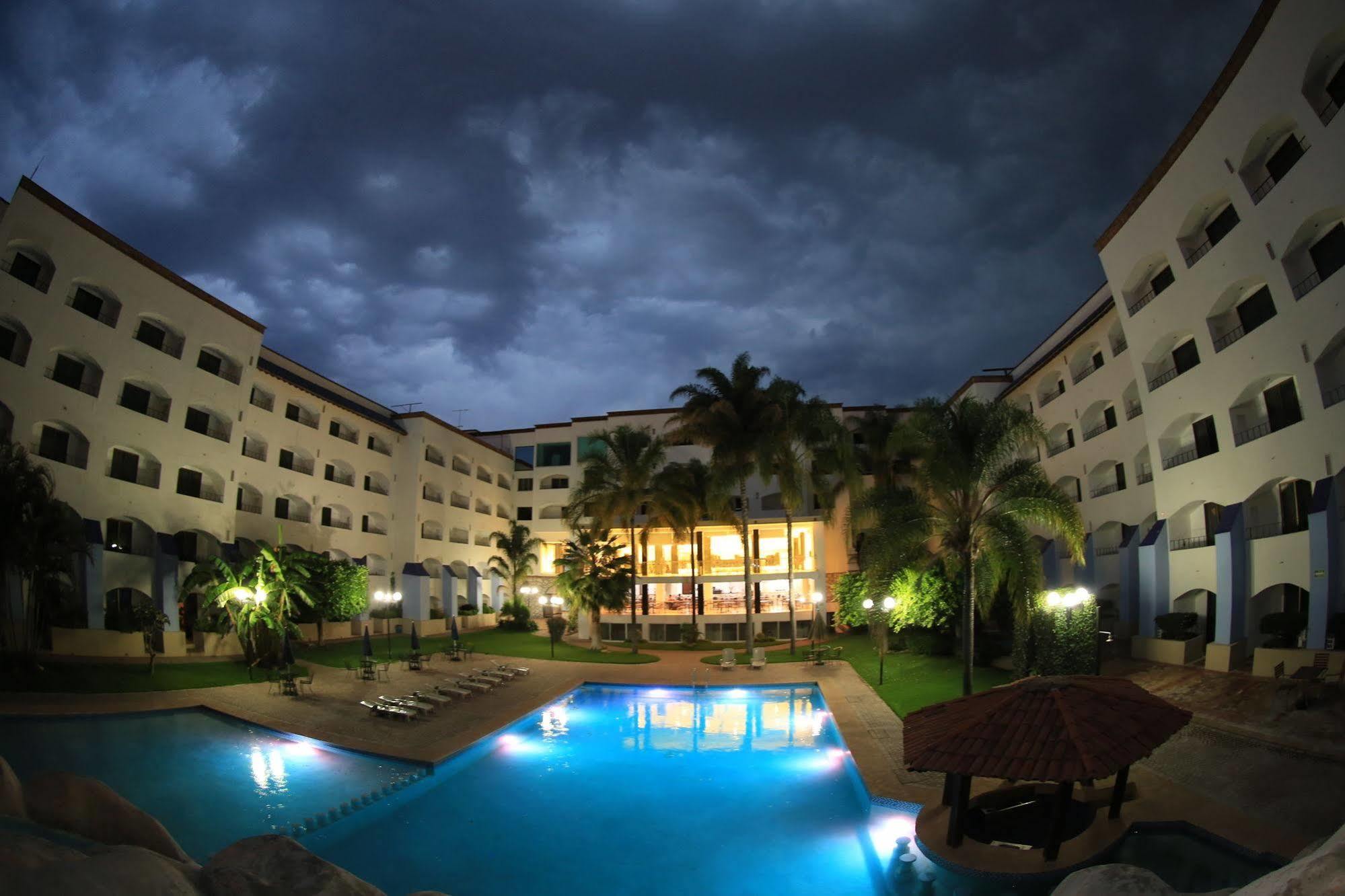 Hotel Gran Plaza&Convention Center Guanajuato Esterno foto